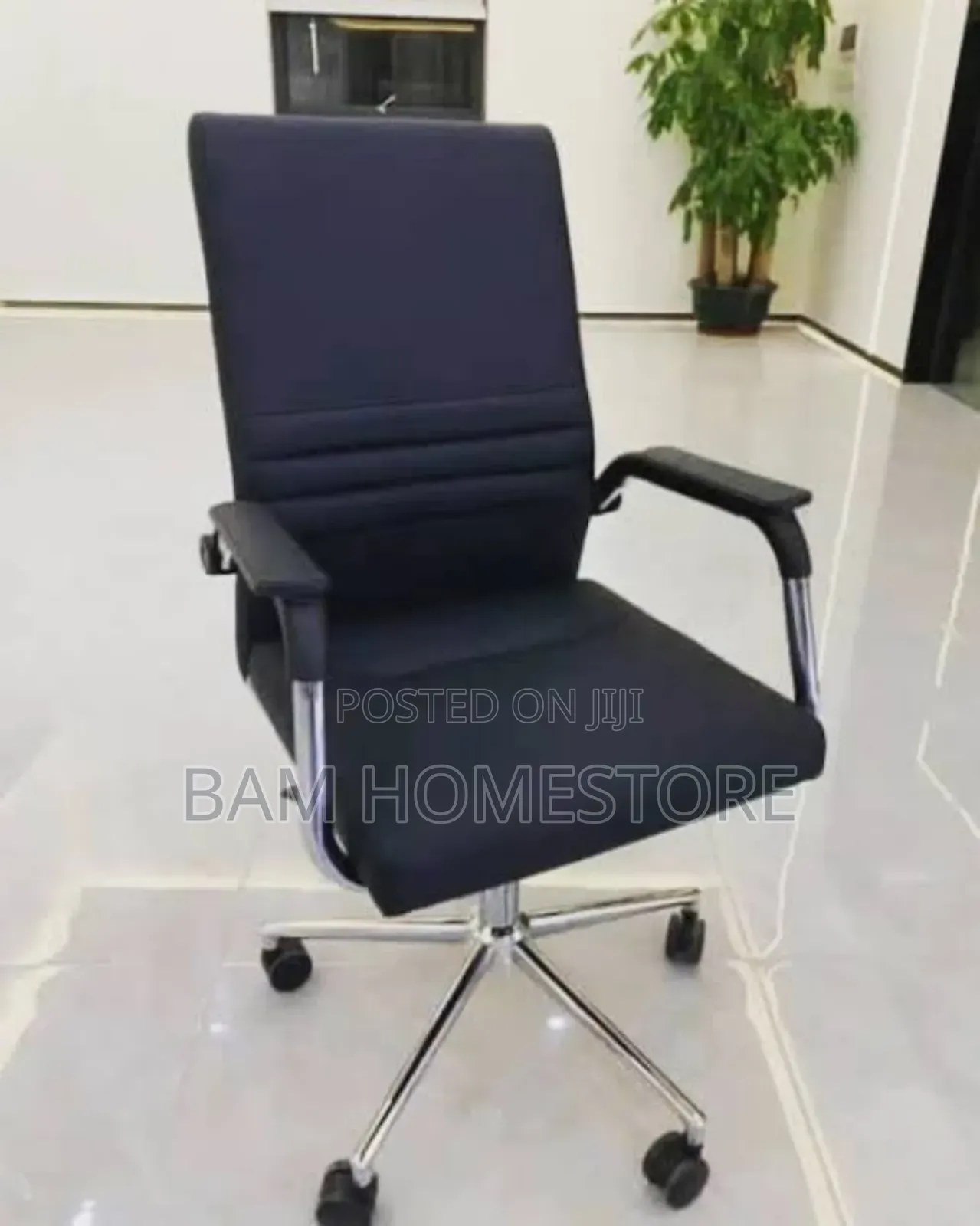 Executive High-Back Faux Leather Office Chair (Black)