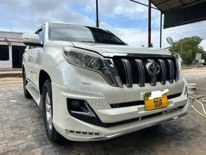 Toyota Land Cruiser Prado 2012 White