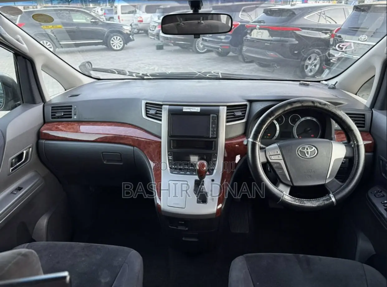 Toyota Vellfire 2009 Burgundy