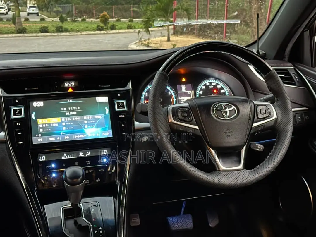 Toyota Harrier 2.0 2015 White