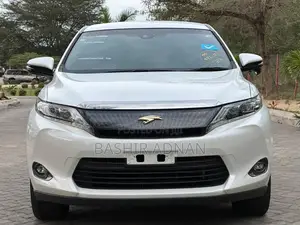 Toyota Harrier 2.0 2015 White