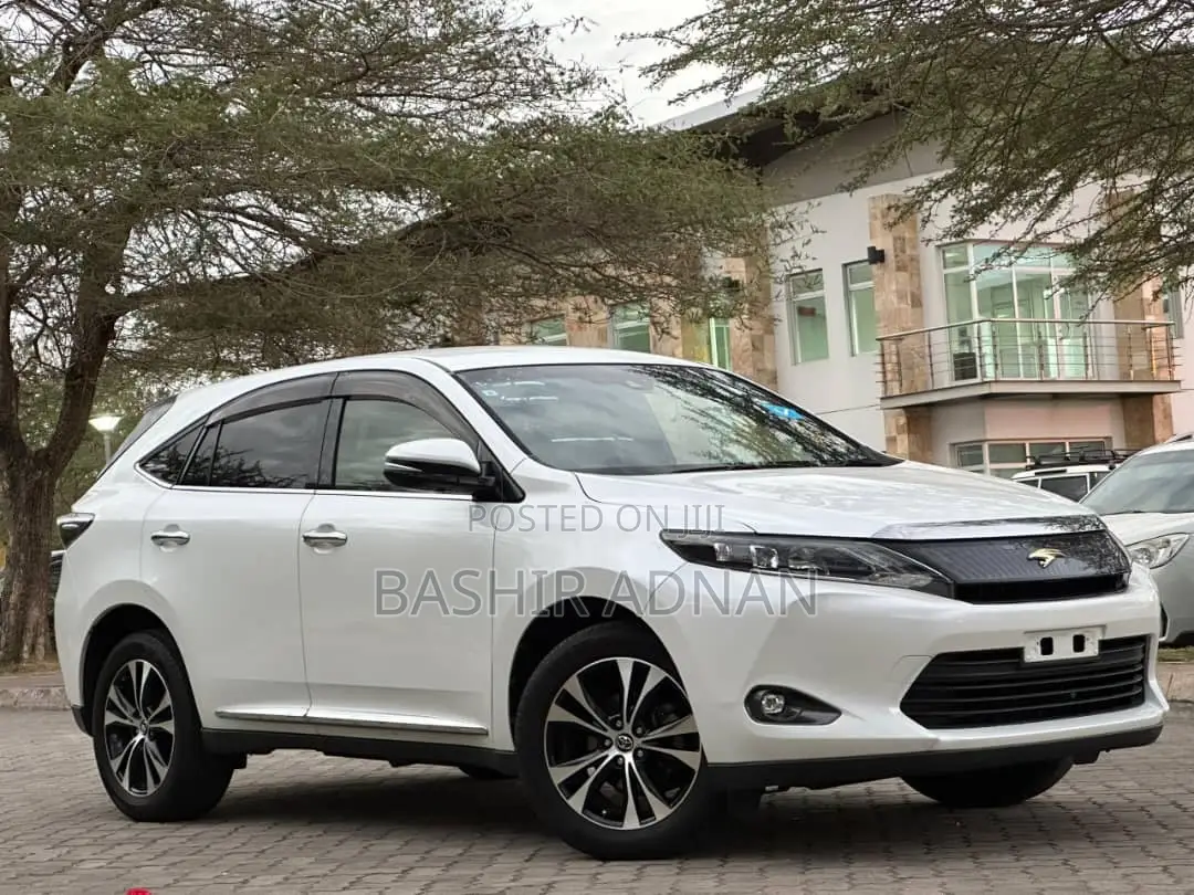 Toyota Harrier 2.0 2015 White