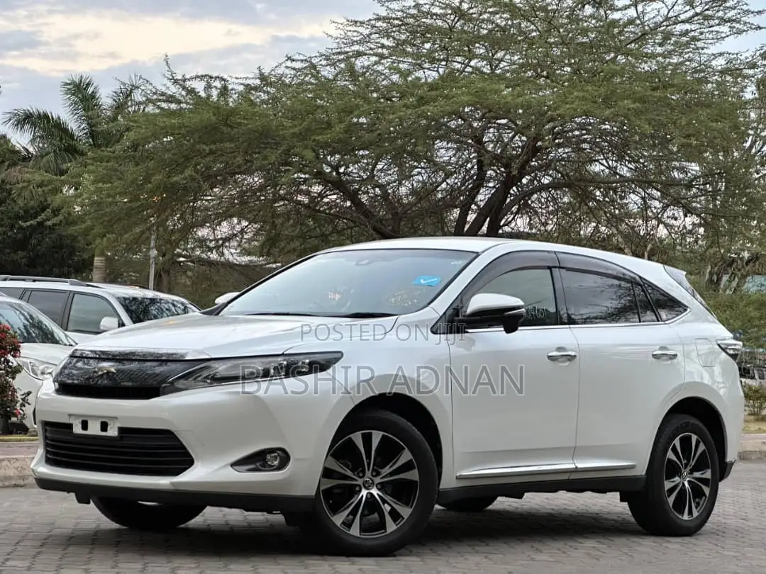 Toyota Harrier 2.0 2015 White