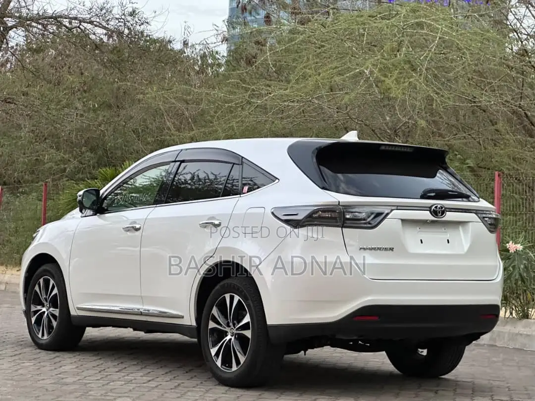 Toyota Harrier 2.0 2015 White