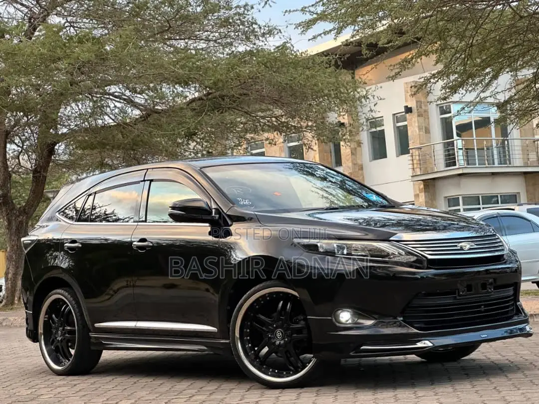 Toyota Harrier 2.0 2015 Matt Black