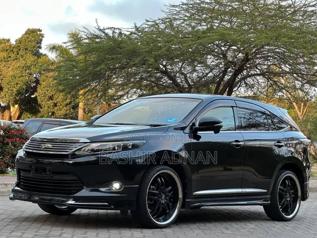 Toyota Harrier 2.0 2015 Matt Black