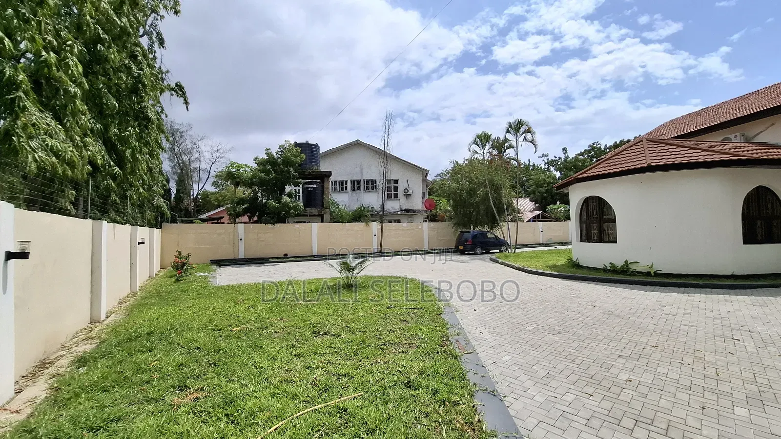 7bedrooms With Servant Quarter Better for Private Office
