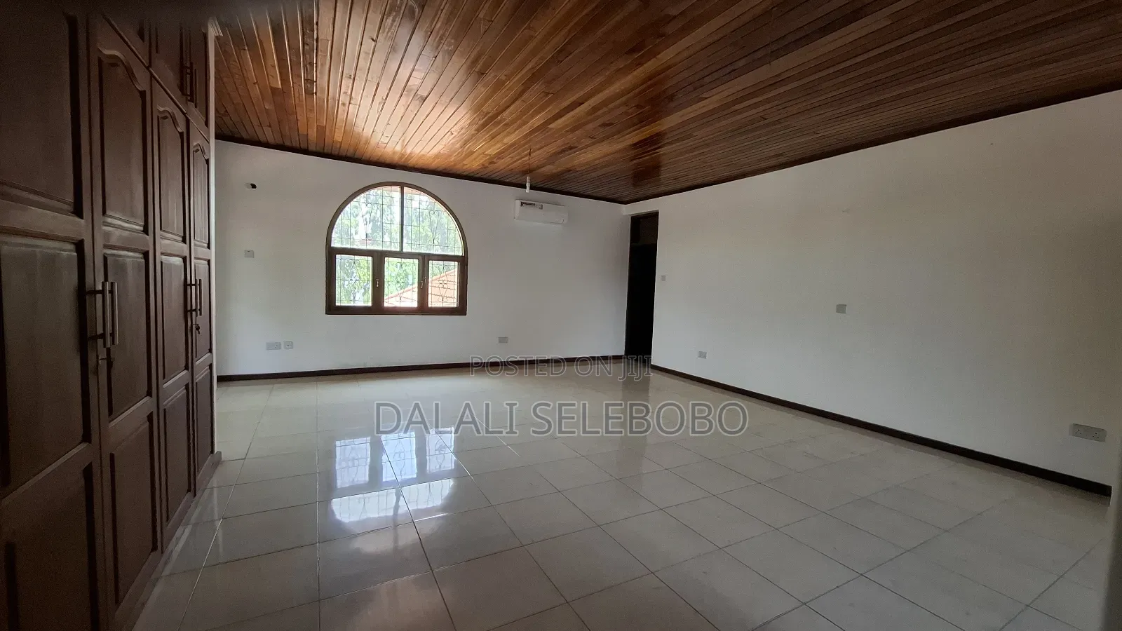 7bedrooms With Servant Quarter Better for Private Office