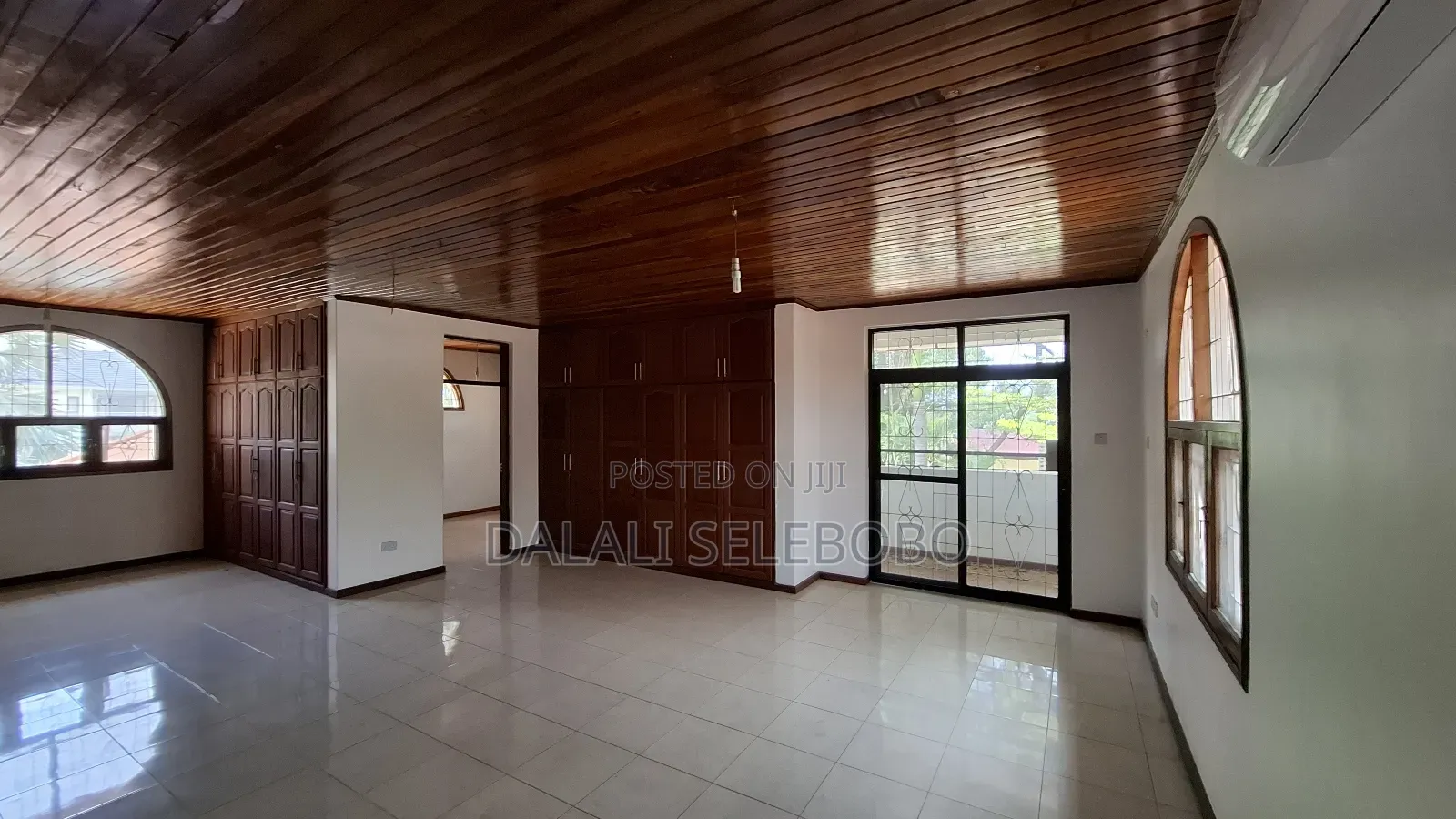 7bedrooms With Servant Quarter Better for Private Office