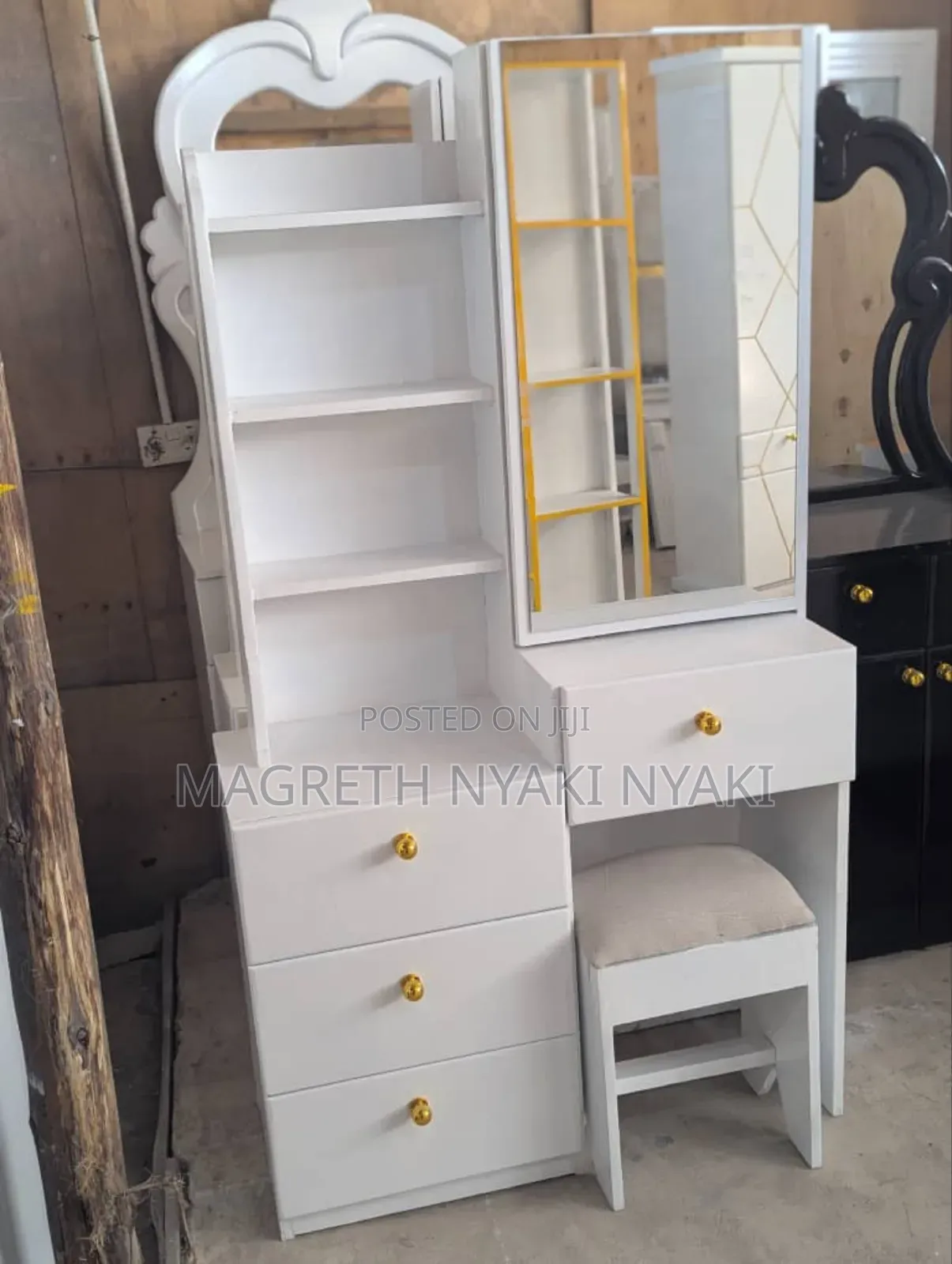 Nauza Dressing Table Imenyooka Mno Mpya