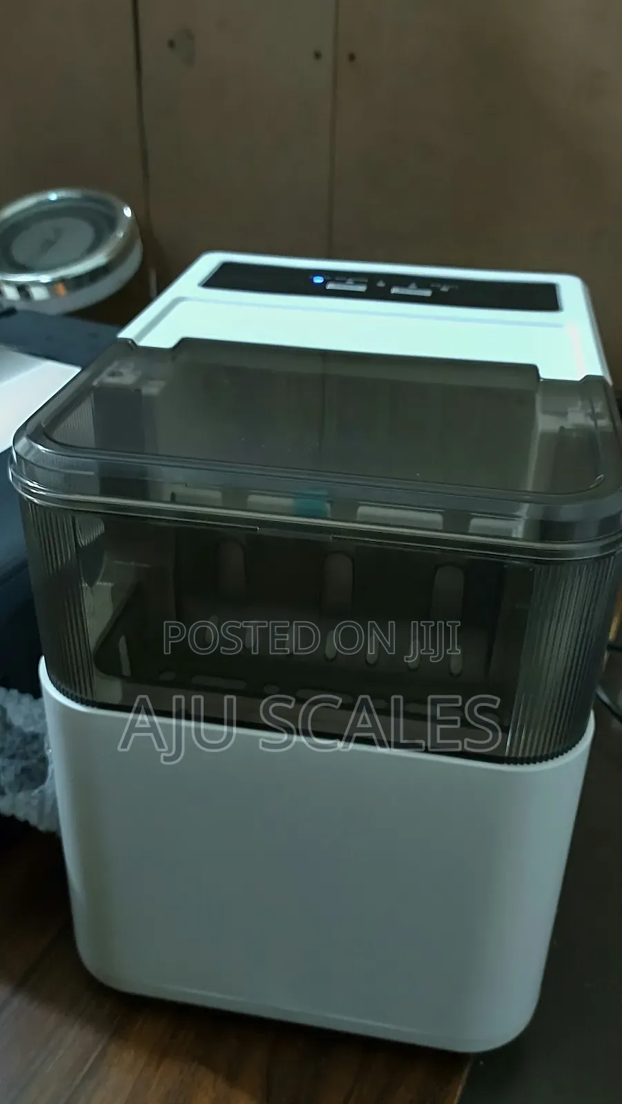 Ice Cube Machine