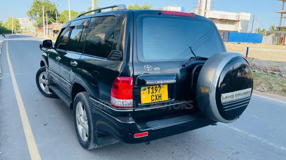 Toyota Land Cruiser 100 VX 4.7 V8 2005 Black