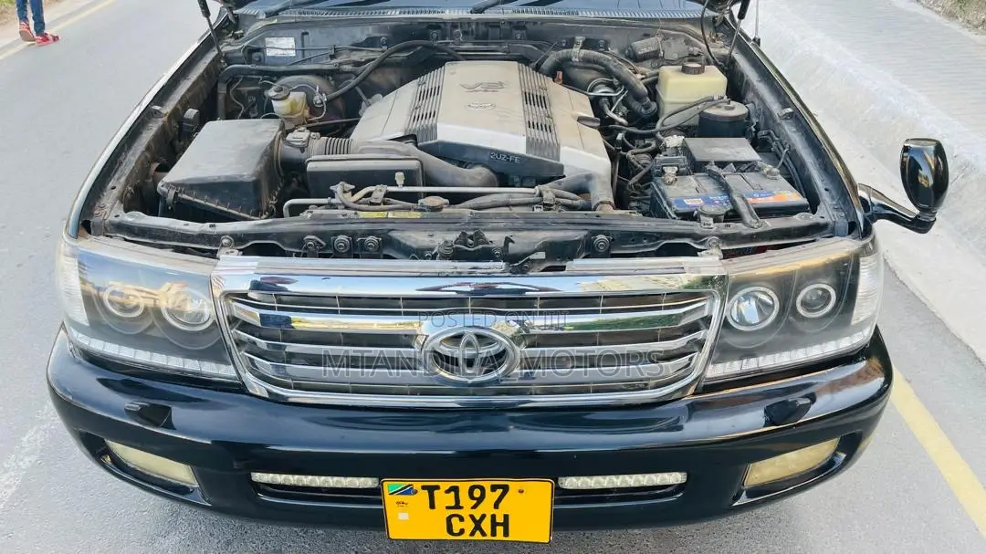 Toyota Land Cruiser 100 VX 4.7 V8 2005 Black