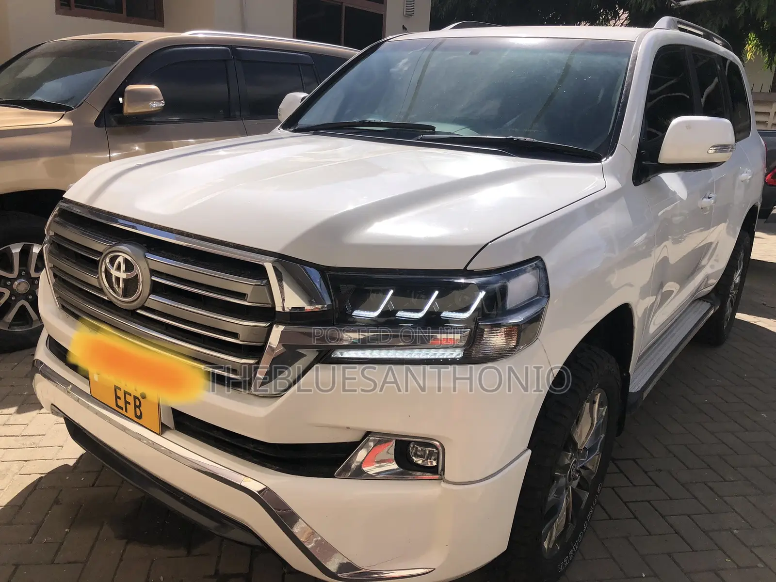 Toyota Land Cruiser 2015 White