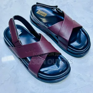 Men's Sandals or Sendo Very Very Classic and Amazingly Top
