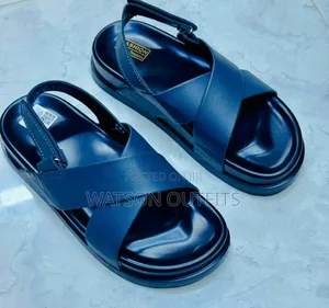 Men's Sandals or Sendo Very Very Classic and Amazingly Top