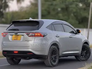 Toyota Harrier 2.0 2015 Silver
