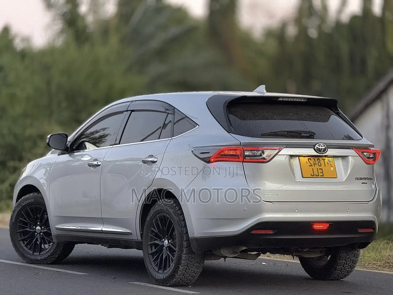 Toyota Harrier 2.0 2015 Silver