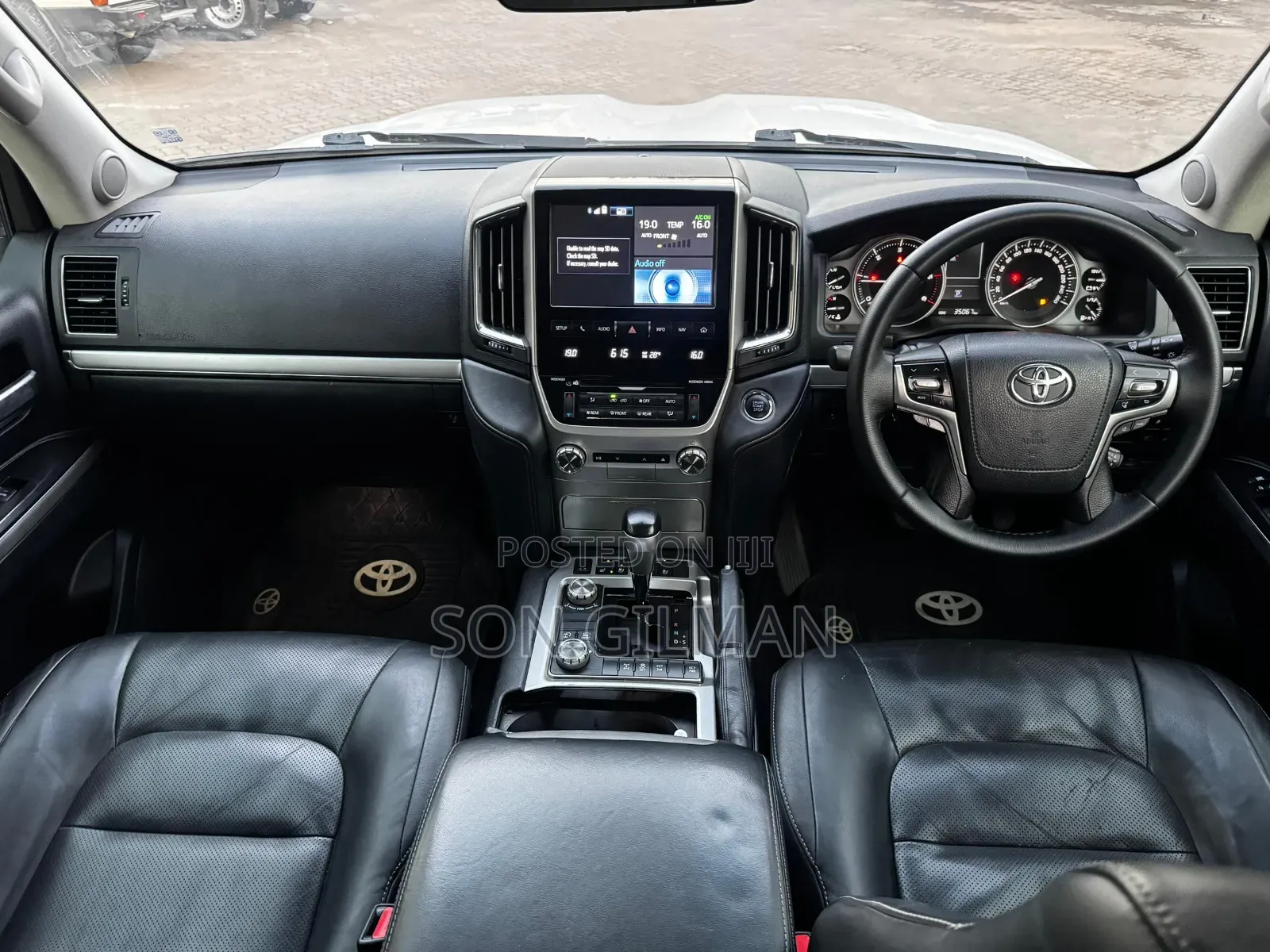 Toyota Land Cruiser 2017 White