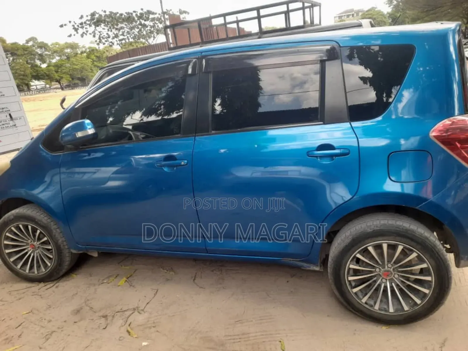 Toyota Ractis 2008 Blue
