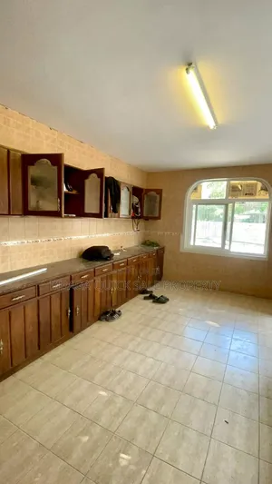 15bdrm House in Oyster Bay for rent