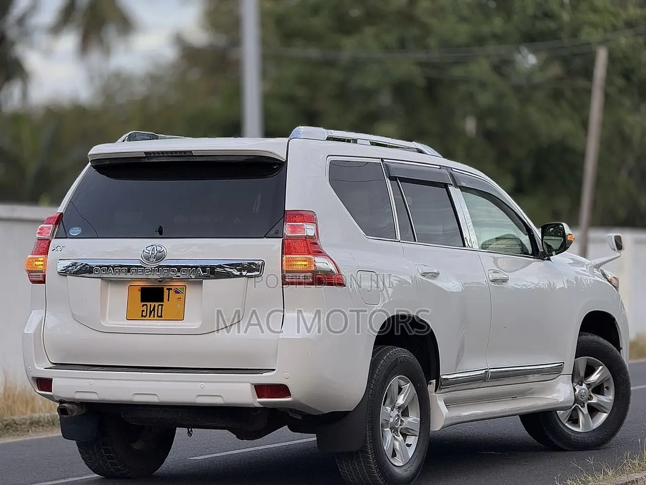 Toyota Land Cruiser Prado 2017 White