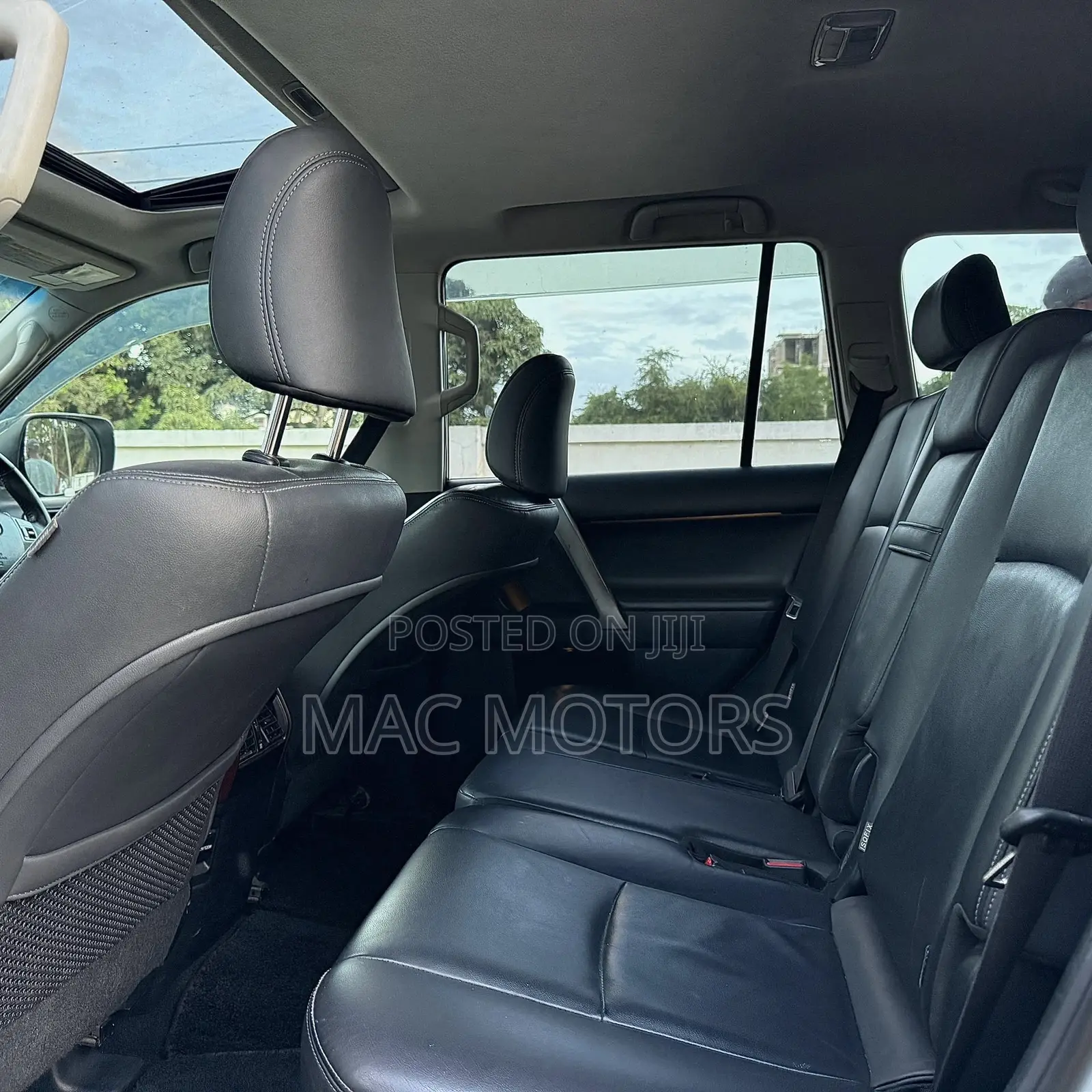 Toyota Land Cruiser Prado 2017 White