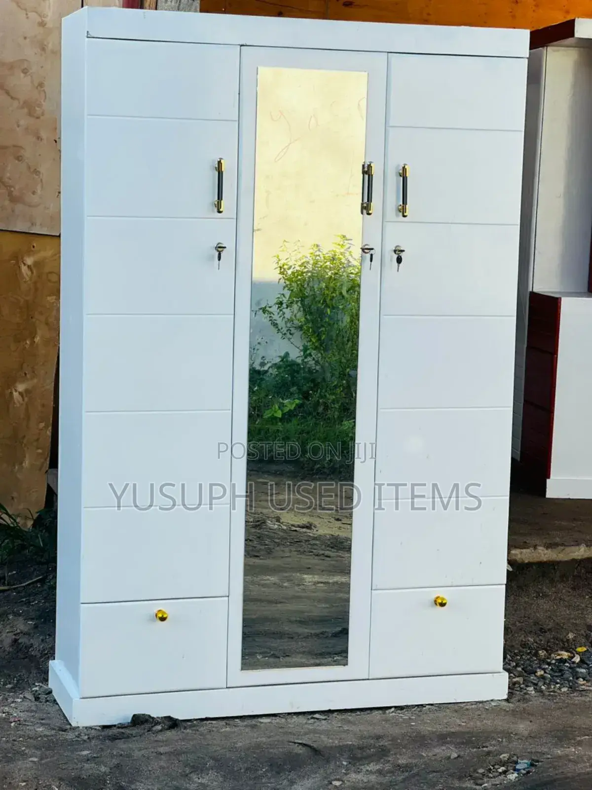 Furniture Mpya Sana // Finishing Nzuri //