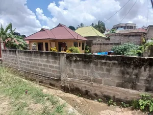 3bdrm House in Goba for sale