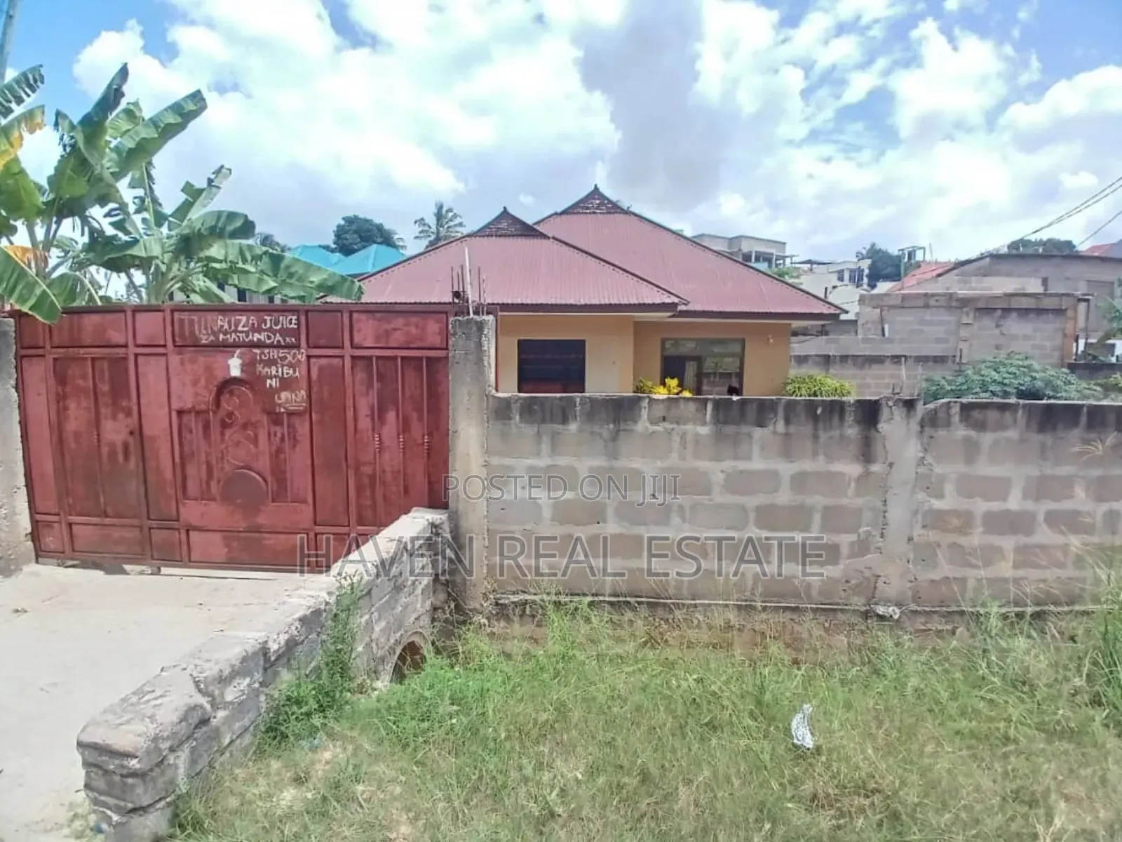 3bdrm House in Goba for sale