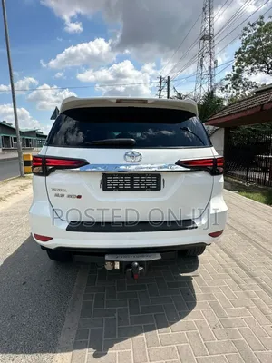 Toyota Fortuner 2017 White