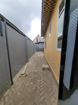 5bdrm House in Mbagala Saku Ilulu, Temeke for sale