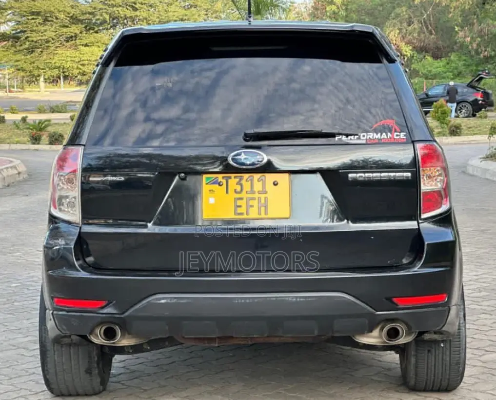 Subaru Forester 2011 Black