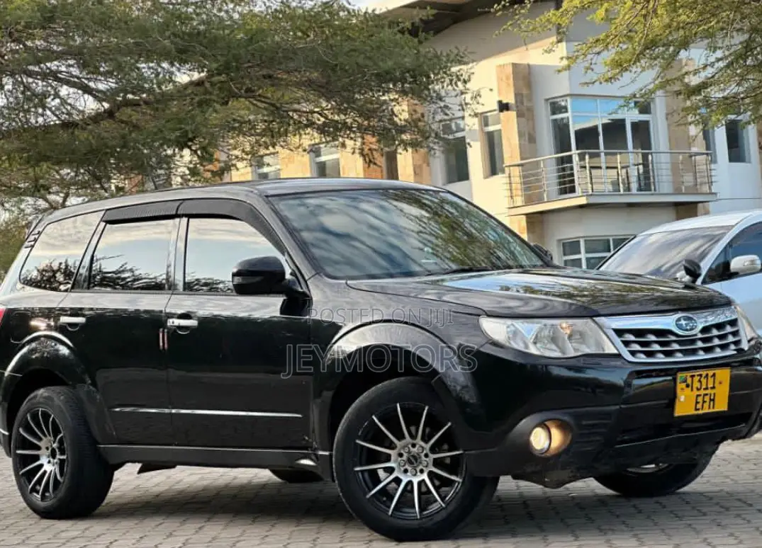 Subaru Forester 2011 Black