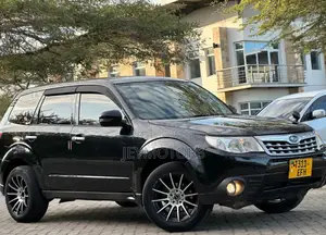 Subaru Forester 2011 Black