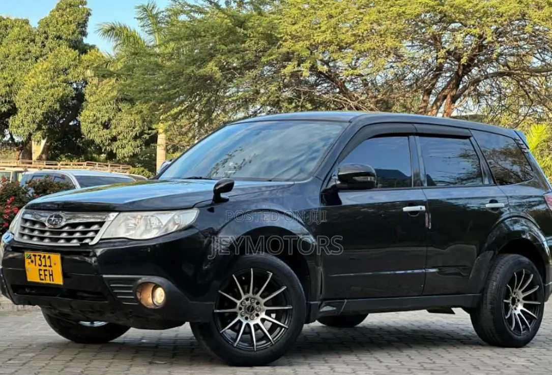 Subaru Forester 2011 Black