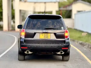 Subaru Forester 2010 Black