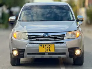 Subaru Forester 2011 Silver