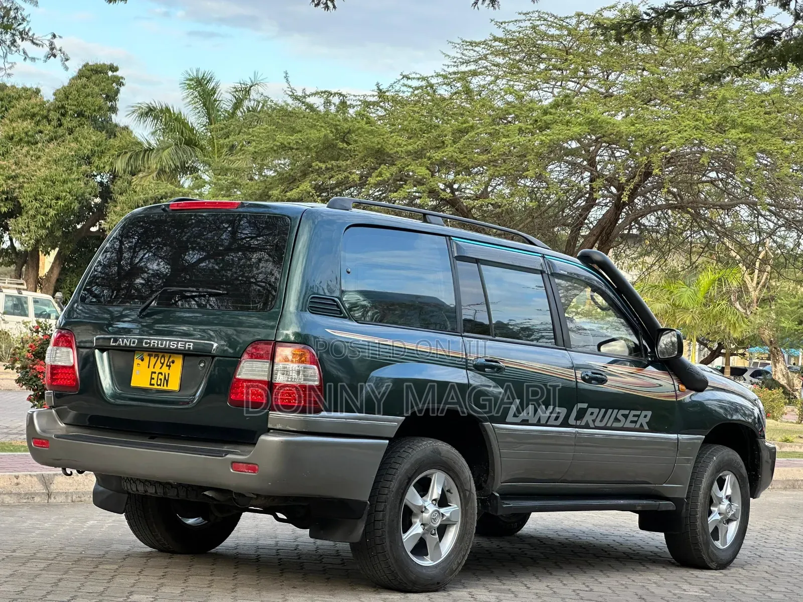 Toyota Land Cruiser 1998 Green
