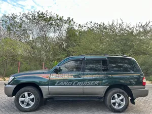 Toyota Land Cruiser 1998 Green