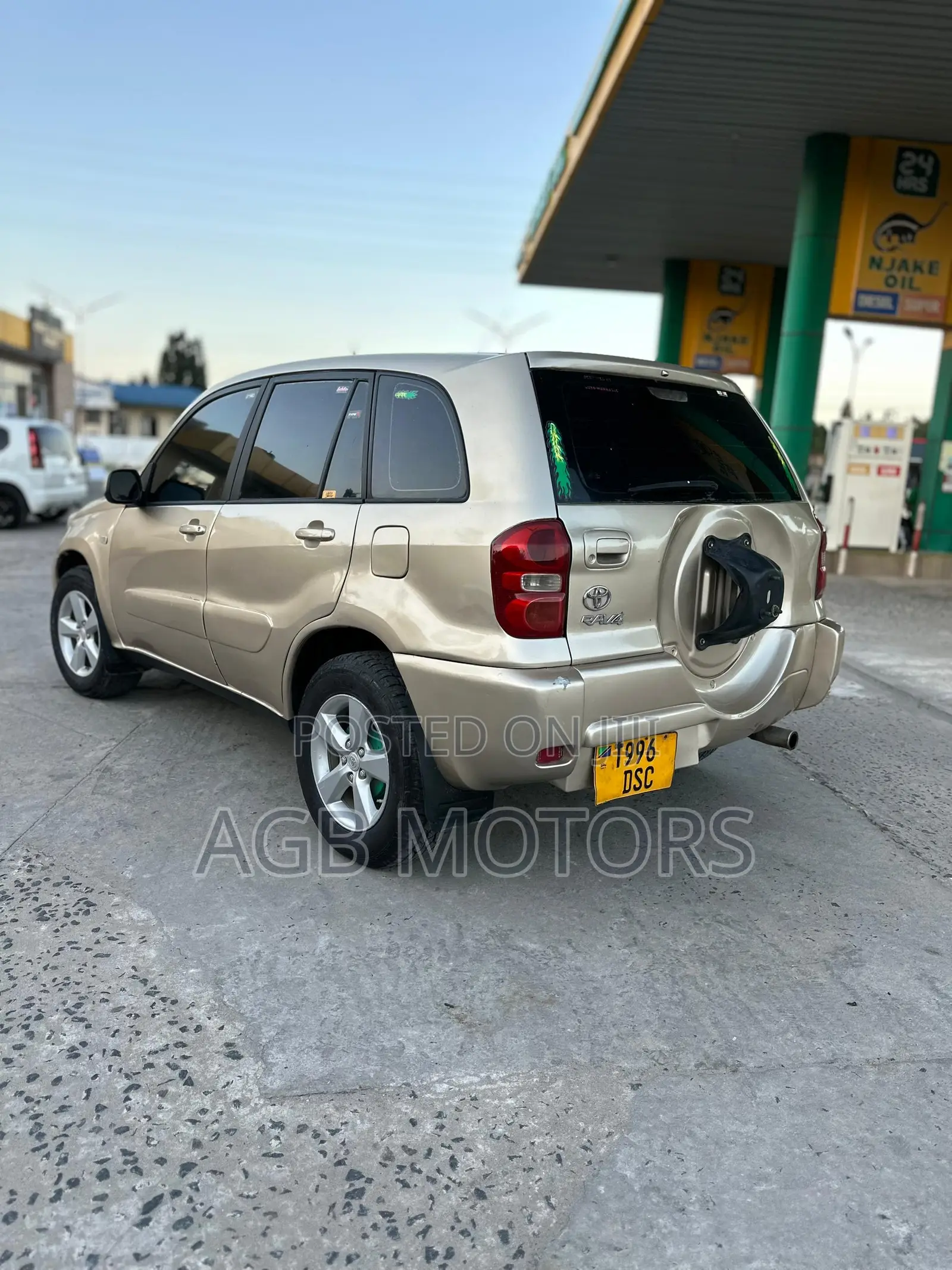 Toyota RAV4 2004 Gold
