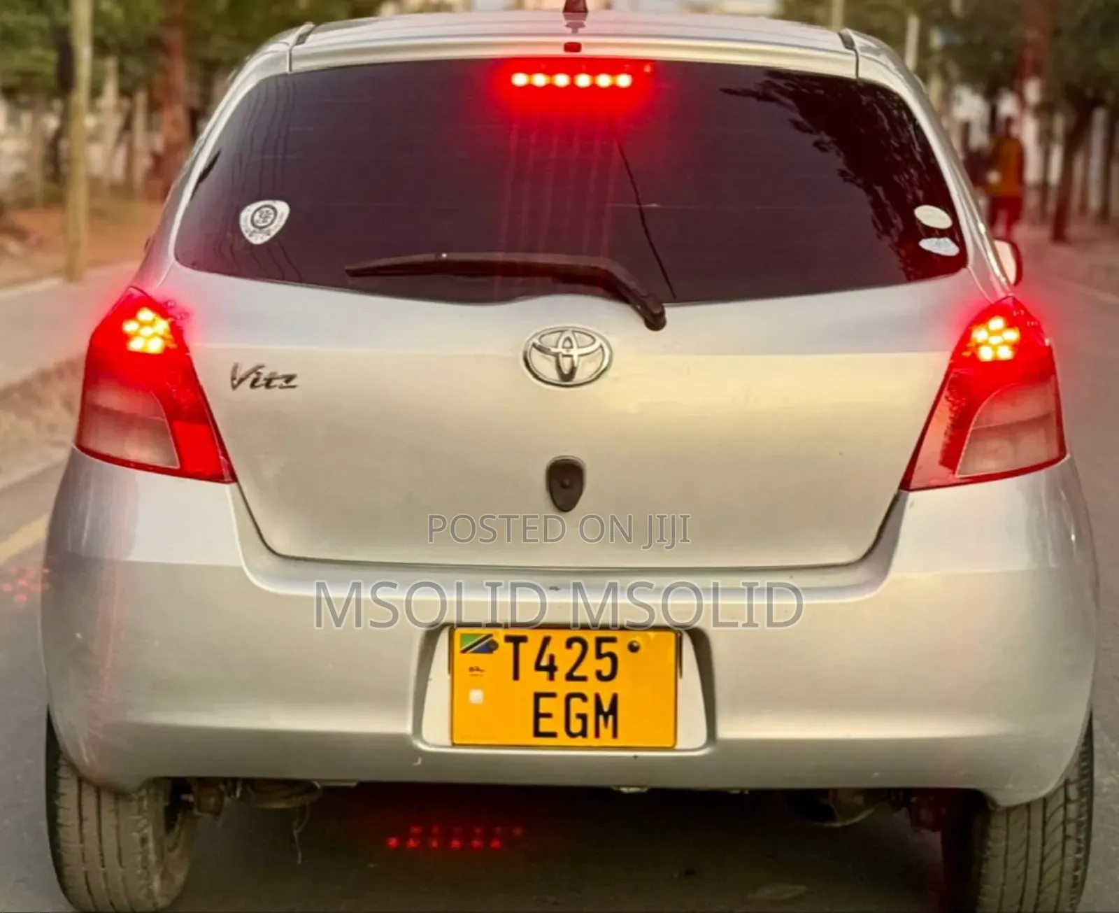 Toyota Vitz 2008 Silver
