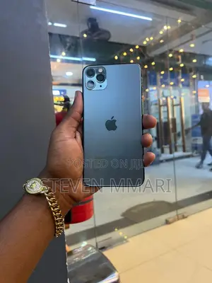 New Apple iPhone 11 Pro Max 256 GB Black