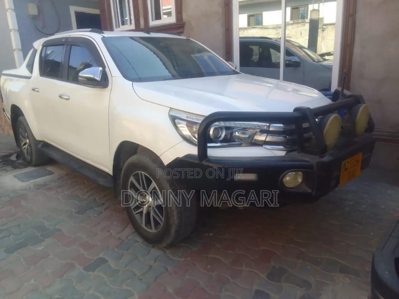 Toyota Hilux 2016 White