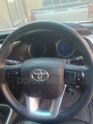 Toyota Hilux 2016 White