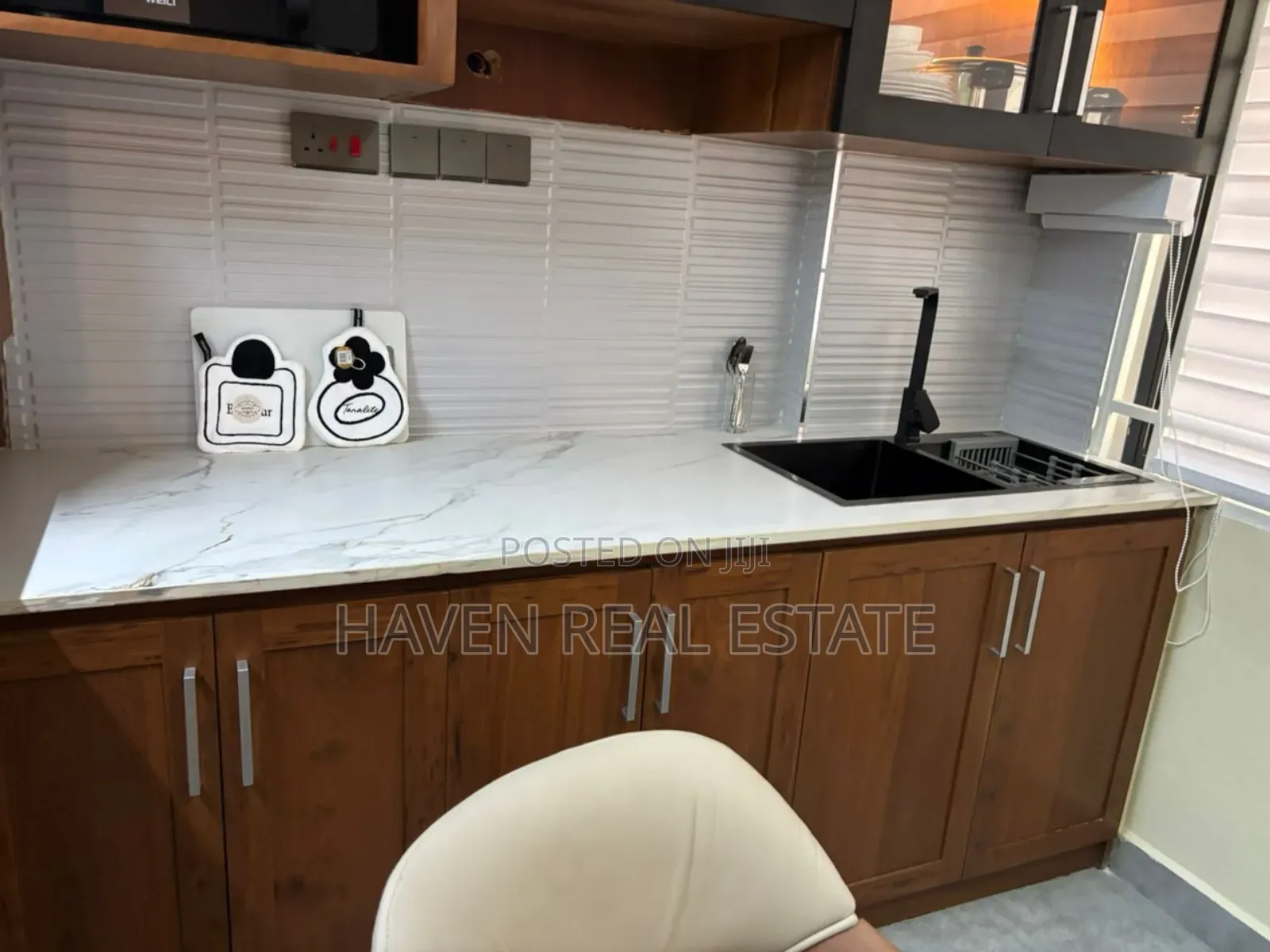 Furnished 3bdrm Apartment in Upanga West for rent
