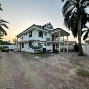 6bdrm House in Kunduchi for sale