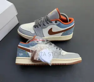 Air Jordan 1 Low Sneakers