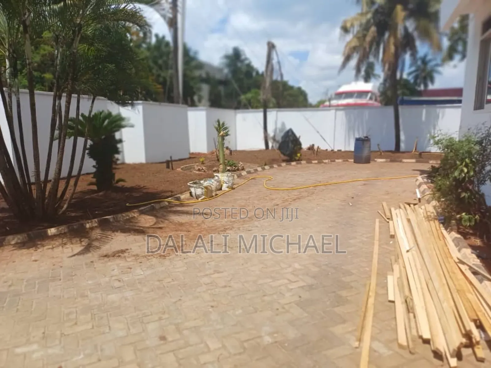 5bdrm House in Mbezibeach for rent