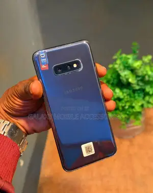 Samsung Galaxy S10e 128 GB Blue